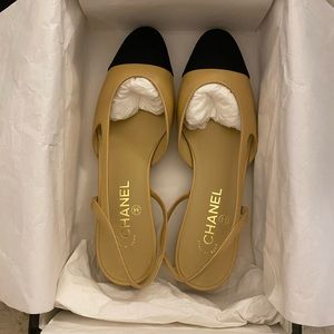 Chanel flat slimback